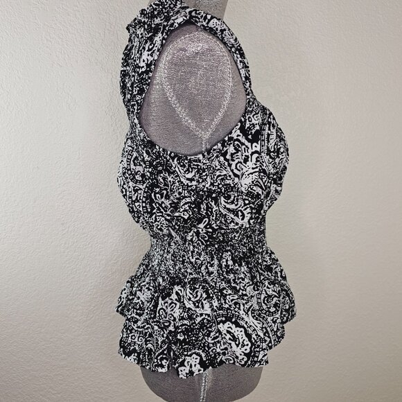 a.n.a Black and White Paisley Sleeveless Peplum Blouse Size Medium - Picture 3 of 6